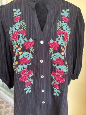 NWT Cotton Embroidered Button Down Top
